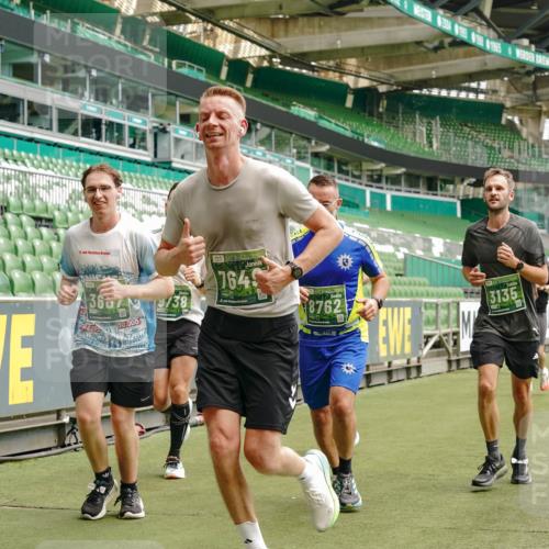 13.09.2026 - 21. swb-Marathon Bremen Michael Burmester http://msf.ph/oto/10435943 13.09.2026 13:05:36 Laufen im Stadion 109, 178, 217, 244, 287, 323, 394, 430, 454, 534, 536, 565, 578, 613, 647, 784, 891, 900, 1073, 1239, 1243, 1274, 1307, 1308, 1365, 1373, 1380, 1456, 1533, 1574, 1581, 1627, 1656, 1687, 1780, 1909, 1914, 1932, 1941, 2023, 2076, 2089, 2126, 2241, 2244, 2265, 2301, 2310, 2355, 2369, 2393, 2430, 2452, 2464, 2602, 2723, 2742, 2764, 2867, 2872, 2910, 2919, 2957, 2959, 2985, 3028, 3030, 3115, 3217, 3278, 3320, 3343, 3419, 3425, 3444, 3485, 3521, 3796, 3909 meine-sportfotos.de