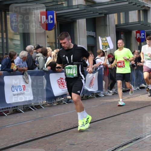 13.09.2026 - 21. swb-Marathon Bremen Strokosch-Dieckow http://msf.ph/oto/10435975 13.09.2026 13:14:15 Ziel 199, 376, 469, 1043, 1125, 1455, 1492, 1814, 2251, 2847, 2913, 2971, 2997, 3012, 3085, 3545, 3821, 3834, 4097, 4246, 4452, 4586, 4685, 5239, 5794, 5836, 5962, 5986, 6130, 6506, 7117, 7251, 7782, 7826, 8366, 8456, 9242, 9868, 10016, 107, 235, 670, 1433, 1542, 1613, 1998, 2043, 2084, 2203, 2701, 2824, 2913, 2922, 4728, 5593, 5610, 5986, 6145, 7029, 7435, 7591, 7659, 7963, 8118, 8886, 8919, 9426, 9635, 9783, 10105 meine-sportfotos.de