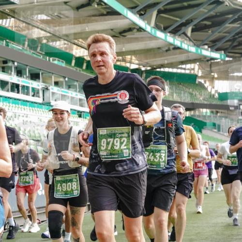 13.09.2026 - 21. swb-Marathon Bremen Michael Burmester http://msf.ph/oto/10435999 13.09.2026 13:34:57 Laufen im Stadion 170, 193, 368, 428, 462, 496, 679, 709, 916, 1026, 1048, 1098, 1280, 1321, 1396, 1444, 1553, 1557, 1560, 1607, 1661, 1703, 1726, 1760, 1772, 1784, 1827, 1965, 1974, 1977, 1992, 1996, 2335, 2338, 2451, 2479, 2511, 2515, 2543, 2641, 2650, 2735, 2757, 2787, 2789, 2791, 2894, 2982, 3090, 3179, 3191, 3345, 3406, 3443, 3503, 3547, 3577, 3660, 3708, 3709, 3720, 3801, 3875, 3904, 3911, 3914, 3952, 4001, 4014, 4200, 4290, 4500, 4546, 4561, 4880, 4967, 5000, 5151, 5229, 6669 meine-sportfotos.de