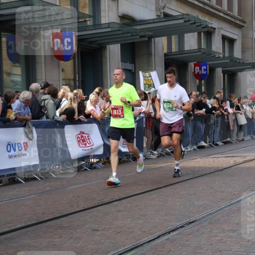 13.09.2026 - 21. swb-Marathon Bremen Strokosch-Dieckow http://msf.ph/oto/10436008 13.09.2026 13:14:15 Ziel 199, 376, 469, 1043, 1125, 1455, 1492, 1814, 2251, 2847, 2913, 2971, 2997, 3012, 3085, 3545, 3821, 3834, 4097, 4246, 4452, 4586, 4685, 5239, 5794, 5836, 5962, 5986, 6130, 6506, 7117, 7251, 7782, 7826, 8366, 8456, 9242, 9868, 10016, 107, 235, 670, 1433, 1542, 1613, 1998, 2043, 2084, 2203, 2701, 2824, 2913, 2922, 4728, 5593, 5610, 5986, 6145, 7029, 7435, 7591, 7659, 7963, 8118, 8886, 8919, 9426, 9635, 9783, 10105 meine-sportfotos.de