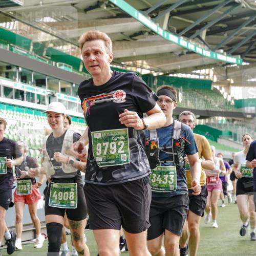 13.09.2026 - 21. swb-Marathon Bremen Michael Burmester http://msf.ph/oto/10436009 13.09.2026 13:34:57 Laufen im Stadion 170, 193, 368, 428, 462, 496, 679, 709, 916, 1026, 1048, 1098, 1280, 1321, 1396, 1444, 1553, 1557, 1560, 1607, 1661, 1703, 1726, 1760, 1772, 1784, 1827, 1965, 1974, 1977, 1992, 1996, 2335, 2338, 2451, 2479, 2511, 2515, 2543, 2641, 2650, 2735, 2757, 2787, 2789, 2791, 2894, 2982, 3090, 3179, 3191, 3345, 3406, 3443, 3503, 3547, 3577, 3660, 3708, 3709, 3720, 3801, 3875, 3904, 3911, 3914, 3952, 4001, 4014, 4200, 4290, 4500, 4546, 4561, 4880, 4967, 5000, 5151, 5229, 6669 meine-sportfotos.de