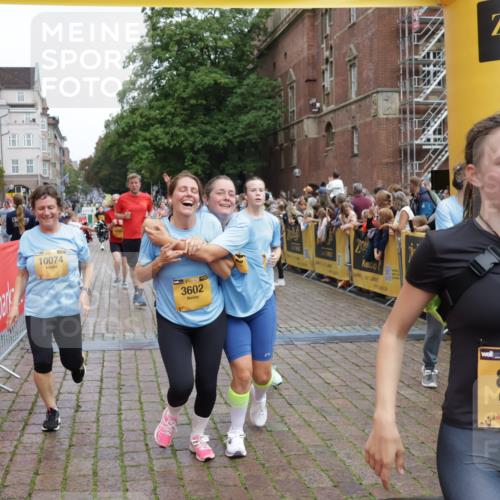 13.09.2026 - Kiel Lauf Yannick Fuchs http://msf.ph/oto/10436028 13.09.2026 09:50:10 Ziel 639, 951, 1033, 1366, 1796, 3042, 3602, 4856, 5535, 5619, 7142, 7864, 8042, 8584, 8585, 8589, 8790, 8890, 9683, 9780, 9793, 10074, 10108, 10487, 10491, 10548, 10653, 11565, 11814, 1033, 2066, 2110, 2366, 2976, 3571, 3687, 3914, 4067, 4125, 5791, 6359, 6658, 6706, 6707, 7606, 7641, 7884, 7937, 8128, 9122, 9944, 10105, 10159, 10178, 10229, 10565, 10990, 11973, 12045, 12047, 12462, 12560, 12749, 2811, 2816, 3561, 3698, 4229, 5184, 5254, 5596, 8023 meine-sportfotos.de