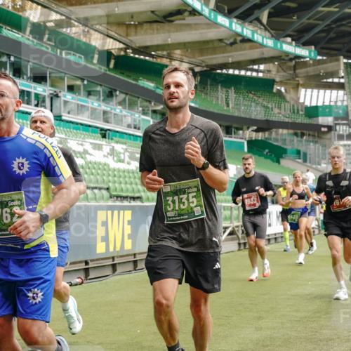 13.09.2026 - 21. swb-Marathon Bremen Michael Burmester http://msf.ph/oto/10436048 13.09.2026 13:05:37 Laufen im Stadion 109, 178, 217, 244, 287, 303, 323, 394, 430, 454, 534, 536, 565, 578, 613, 647, 784, 891, 900, 1073, 1239, 1243, 1274, 1307, 1308, 1365, 1373, 1380, 1456, 1533, 1574, 1581, 1627, 1656, 1687, 1780, 1823, 1909, 1914, 1932, 1941, 2023, 2076, 2089, 2126, 2241, 2244, 2265, 2301, 2310, 2355, 2369, 2393, 2430, 2452, 2464, 2602, 2723, 2742, 2764, 2867, 2872, 2910, 2919, 2957, 2959, 2985, 3028, 3030, 3115, 3217, 3278, 3320, 3343, 3419, 3425, 3444, 3485, 3521, 3796, 3909 meine-sportfotos.de