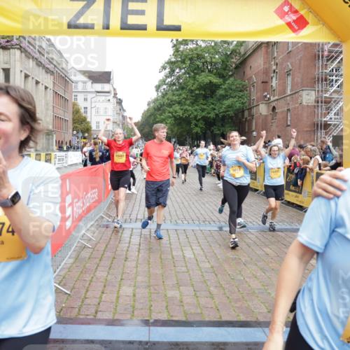 13.09.2026 - Kiel Lauf Yannick Fuchs http://msf.ph/oto/10436063 13.09.2026 09:50:11 Ziel 639, 951, 1366, 1796, 3042, 3602, 4856, 5535, 5619, 7142, 7864, 8042, 8584, 8585, 8589, 8790, 8890, 9683, 9780, 9793, 10074, 10108, 10487, 10491, 10548, 10653, 11565, 11814, 951, 1033, 1796, 2066, 2110, 2366, 2976, 3571, 3687, 3914, 4067, 4125, 5791, 6359, 6658, 6706, 6707, 7606, 7641, 7884, 7937, 8128, 8584, 8585, 8589, 9122, 9944, 10105, 10159, 10178, 10229, 10565, 10990, 11973, 12045, 12047, 12462, 12560, 12749, 2811, 2816, 3561, 3698, 4229, 5184, 5254, 5596, 8023 meine-sportfotos.de