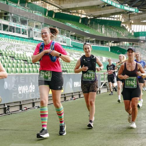 13.09.2026 - 21. swb-Marathon Bremen Michael Burmester http://msf.ph/oto/10436077 13.09.2026 13:35:08 Laufen im Stadion 170, 193, 368, 428, 462, 496, 657, 679, 709, 916, 1026, 1048, 1098, 1280, 1321, 1396, 1432, 1444, 1553, 1557, 1560, 1607, 1661, 1703, 1726, 1772, 1784, 1827, 1965, 1974, 1977, 1992, 1996, 2335, 2338, 2451, 2479, 2511, 2543, 2578, 2641, 2650, 2735, 2757, 2787, 2789, 2791, 2894, 3090, 3179, 3191, 3345, 3406, 3472, 3503, 3547, 3555, 3577, 3660, 3708, 3709, 3720, 3801, 3875, 3904, 3914, 4001, 4014, 4200, 4290, 4500, 4546, 4561, 4880, 4967, 5000, 5151, 5229, 6669, 350 meine-sportfotos.de