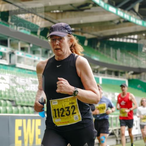 13.09.2026 - 21. swb-Marathon Bremen Michael Burmester http://msf.ph/oto/10436096 13.09.2026 10:26:07 Laufen im Stadion 10143, 10210, 10214, 10228, 10312, 10318, 10319, 10336, 10337, 10342, 10346, 10352, 10358, 10398, 10436, 10445, 10447, 10454, 10456, 10464, 10504, 10536, 10541, 10583, 10593, 10632, 10735, 10742, 10775, 10806, 10807, 10816, 10861, 10866, 10873, 10987, 10988, 10992, 11015, 11019, 11020, 11063, 11088, 11108, 11130, 11135, 11155, 11187, 11199, 11209, 11232, 11265, 11279, 11312, 11375, 11447, 11468, 11527, 11607, 11615, 11704, 11758, 11948, 12281, 12406, 12426 meine-sportfotos.de