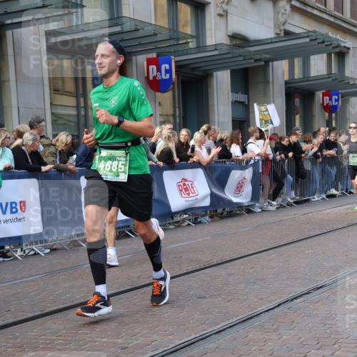 13.09.2026 - 21. swb-Marathon Bremen Strokosch-Dieckow http://msf.ph/oto/10436113 13.09.2026 13:14:18 Ziel 199, 376, 469, 615, 616, 1043, 1125, 1455, 1492, 1814, 2251, 2847, 2971, 2997, 3012, 3057, 3085, 3175, 3821, 3834, 4097, 4246, 4586, 4685, 5239, 5649, 5794, 5836, 5962, 6130, 6472, 6506, 7117, 7251, 7782, 7826, 8366, 8456, 9242, 9868, 10016, 107, 235, 469, 1433, 1542, 1613, 1998, 2043, 2084, 2203, 2701, 2824, 2913, 2922, 3545, 4452, 4728, 5593, 5610, 5986, 6145, 7029, 7435, 7591, 7659, 7963, 8118, 8886, 8919, 9426, 9783, 10105 meine-sportfotos.de