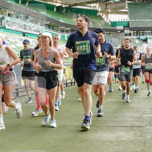 13.09.2026 - 21. swb-Marathon Bremen Michael Burmester http://msf.ph/oto/10436149 13.09.2026 13:35:32 Laufen im Stadion 170, 193, 368, 462, 491, 496, 657, 679, 709, 916, 1015, 1026, 1280, 1321, 1396, 1432, 1553, 1560, 1607, 1703, 1726, 1772, 1784, 1887, 1934, 1965, 1974, 1977, 1992, 2335, 2338, 2451, 2578, 2650, 2688, 2789, 2791, 2894, 2933, 3090, 3161, 3169, 3178, 3179, 3191, 3406, 3463, 3472, 3498, 3547, 3555, 3573, 3588, 3660, 3708, 3709, 3720, 3801, 3904, 3914, 4014, 4145, 4200, 4290, 4464, 4500, 4546, 4561, 4880, 4967, 5000, 5151, 5229, 5332, 6259, 6514, 6669, 6864, 7023, 350 meine-sportfotos.de