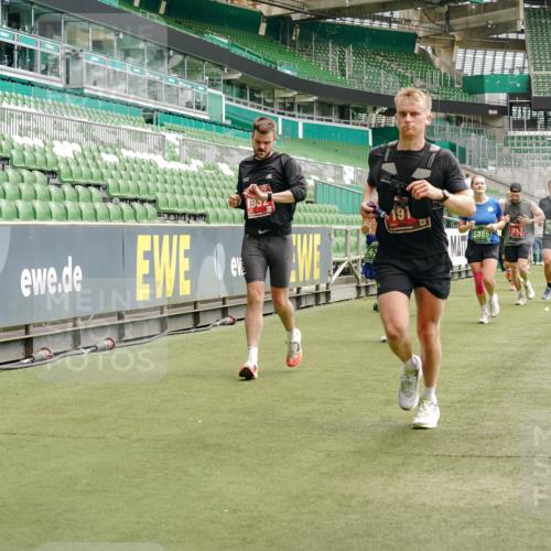 13.09.2026 - 21. swb-Marathon Bremen Michael Burmester http://msf.ph/oto/10436173 13.09.2026 13:05:38 Laufen im Stadion 109, 178, 217, 244, 287, 303, 323, 394, 430, 454, 534, 536, 565, 578, 613, 647, 784, 891, 900, 1073, 1239, 1243, 1274, 1307, 1308, 1365, 1373, 1380, 1456, 1533, 1574, 1581, 1627, 1656, 1687, 1780, 1823, 1909, 1914, 1932, 1941, 2023, 2076, 2089, 2126, 2241, 2244, 2265, 2301, 2310, 2355, 2369, 2393, 2430, 2452, 2464, 2602, 2723, 2742, 2764, 2867, 2872, 2910, 2919, 2957, 2959, 2985, 3028, 3030, 3115, 3217, 3278, 3320, 3343, 3419, 3444, 3485, 3521, 3796, 3909 meine-sportfotos.de