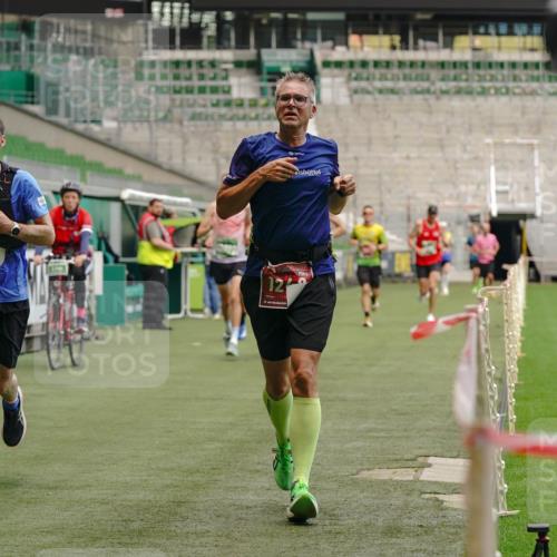 13.09.2026 - 21. swb-Marathon Bremen Michael Burmester http://msf.ph/oto/10436249 13.09.2026 12:38:53 Laufen im Stadion 277, 346, 807, 895, 901, 1090, 1118, 1248, 1320, 1323, 1472, 1576, 1587, 1604, 1717, 1751, 1758, 1795, 1800, 1852, 1911, 2049, 2099, 2141, 2352, 2585, 2670, 3080, 3606, 3744, 5160, 5163, 5912, 6112, 7650, 8077, 8081, 8467, 9399, 9522, 9617, 9630, 250, 272, 850, 1089, 1550, 1875, 1993, 4232, 7692, 8075, 13033 meine-sportfotos.de