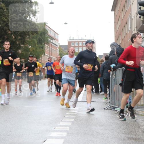 13.09.2026 - Kiel Lauf Markus Tischler http://msf.ph/oto/10436404 13.09.2026 11:41:19 Fleethörn 30511, 5881, 1960, 8401, 2516, 4274 meine-sportfotos.de
