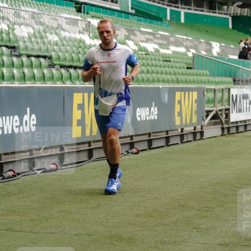 13.09.2026 - 21. swb-Marathon Bremen Michael Burmester http://msf.ph/oto/10436442 13.09.2026 12:39:03 Laufen im Stadion 277, 346, 807, 895, 901, 1090, 1118, 1248, 1320, 1323, 1472, 1508, 1576, 1587, 1604, 1717, 1751, 1758, 1795, 1800, 1852, 1911, 2049, 2099, 2141, 2352, 2670, 3080, 3606, 3744, 5160, 5163, 5912, 6112, 6630, 7650, 8077, 8081, 8467, 9399, 9522, 9617, 9630, 10034, 13080, 250, 272, 365, 850, 1089, 1288, 1550, 1875, 1993, 4232, 7692, 8075, 13033 meine-sportfotos.de