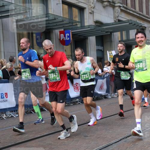 13.09.2026 - 21. swb-Marathon Bremen Strokosch-Dieckow http://msf.ph/oto/10436457 13.09.2026 13:14:28 Ziel 199, 615, 616, 889, 1455, 1748, 2251, 2847, 2971, 2997, 3012, 3057, 3175, 3206, 3821, 3834, 4097, 4226, 4246, 4569, 4586, 4685, 4968, 5239, 5315, 5471, 5649, 5796, 5962, 6379, 6404, 6472, 6528, 7251, 7782, 8366, 8409, 9242, 9523, 9797, 10016, 13141, 107, 235, 376, 469, 1043, 1125, 1492, 1542, 1814, 1998, 2043, 2084, 2203, 2913, 2922, 3085, 3545, 3821, 4452, 4728, 5794, 5836, 5986, 6130, 6506, 7029, 7591, 7659, 8919, 9783 meine-sportfotos.de