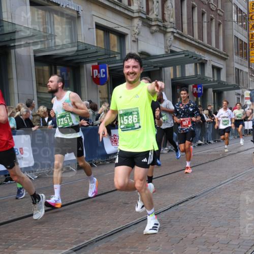 13.09.2026 - 21. swb-Marathon Bremen Strokosch-Dieckow http://msf.ph/oto/10436500 13.09.2026 13:14:28 Ziel 199, 615, 616, 889, 1455, 1748, 2251, 2847, 2971, 2997, 3012, 3057, 3175, 3206, 3821, 3834, 4097, 4226, 4246, 4569, 4586, 4685, 4968, 5239, 5315, 5471, 5649, 5796, 5962, 6379, 6404, 6472, 6528, 7251, 7782, 8366, 8409, 9242, 9523, 9797, 10016, 13141, 107, 235, 376, 469, 1043, 1125, 1492, 1542, 1814, 1998, 2043, 2084, 2203, 2913, 2922, 3085, 3545, 3821, 4452, 4728, 5794, 5836, 5986, 6130, 6506, 7029, 7591, 7659, 8919, 9783 meine-sportfotos.de