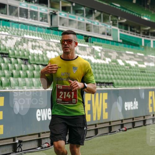 13.09.2026 - 21. swb-Marathon Bremen Michael Burmester http://msf.ph/oto/10436559 13.09.2026 12:39:07 Laufen im Stadion 277, 346, 807, 895, 901, 1118, 1248, 1320, 1323, 1472, 1508, 1576, 1587, 1604, 1717, 1751, 1758, 1795, 1800, 1852, 1911, 2049, 2099, 2141, 2352, 2670, 3080, 3606, 3744, 5160, 5163, 5912, 6112, 6630, 7118, 7650, 8077, 8081, 8467, 9399, 9522, 9617, 9630, 10034, 13080, 250, 272, 365, 850, 1288, 1550, 1875, 1993, 4232, 7692, 7768, 8075, 13033 meine-sportfotos.de