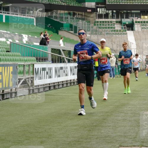 13.09.2026 - 21. swb-Marathon Bremen Michael Burmester http://msf.ph/oto/10436614 13.09.2026 12:39:14 Laufen im Stadion 277, 346, 453, 807, 895, 901, 1118, 1248, 1320, 1323, 1472, 1508, 1576, 1587, 1604, 1717, 1751, 1758, 1795, 1800, 1852, 1911, 2049, 2099, 2141, 2352, 2670, 3080, 3606, 3744, 5160, 5163, 5912, 6112, 6630, 7118, 7650, 8077, 8467, 9399, 9522, 9617, 9630, 10034, 13080, 365, 850, 1288, 1550, 1875, 1993, 4232, 7692, 7768, 8075, 13033 meine-sportfotos.de