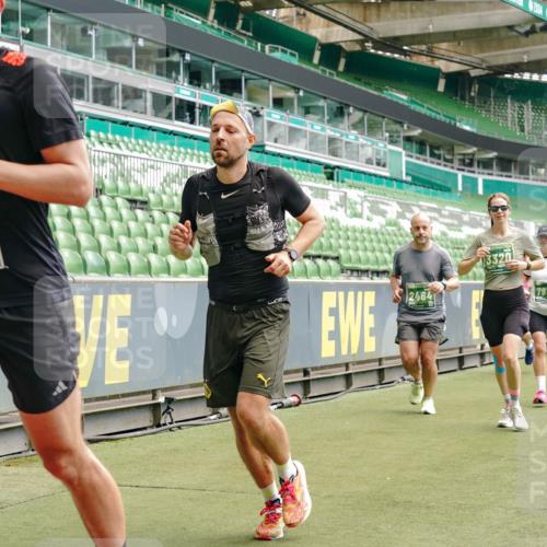 13.09.2026 - 21. swb-Marathon Bremen Michael Burmester http://msf.ph/oto/10436616 13.09.2026 13:05:46 Laufen im Stadion 109, 178, 217, 244, 287, 303, 323, 394, 430, 454, 536, 565, 578, 613, 647, 784, 891, 900, 1073, 1239, 1243, 1274, 1307, 1308, 1365, 1373, 1380, 1456, 1533, 1574, 1581, 1627, 1656, 1687, 1780, 1823, 1909, 1914, 1932, 1941, 2023, 2076, 2089, 2126, 2241, 2244, 2265, 2275, 2301, 2310, 2355, 2356, 2393, 2430, 2452, 2464, 2602, 2723, 2742, 2764, 2867, 2872, 2902, 2910, 2919, 2957, 2959, 2985, 3030, 3115, 3217, 3278, 3320, 3343, 3419, 3444, 3485, 3909 meine-sportfotos.de