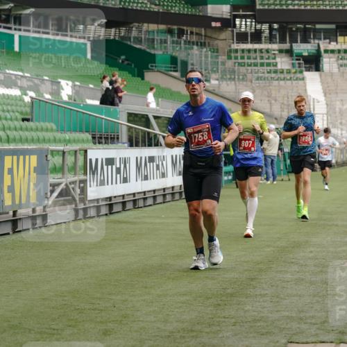13.09.2026 - 21. swb-Marathon Bremen Michael Burmester http://msf.ph/oto/10436629 13.09.2026 12:39:14 Laufen im Stadion 277, 346, 453, 807, 895, 901, 1118, 1248, 1320, 1323, 1472, 1508, 1576, 1587, 1604, 1717, 1751, 1758, 1795, 1800, 1852, 1911, 2049, 2099, 2141, 2352, 2670, 3080, 3606, 3744, 5160, 5163, 5912, 6112, 6630, 7118, 7650, 8077, 8467, 9399, 9522, 9617, 9630, 10034, 13080, 365, 850, 1288, 1550, 1875, 1993, 4232, 7692, 7768, 8075, 13033 meine-sportfotos.de