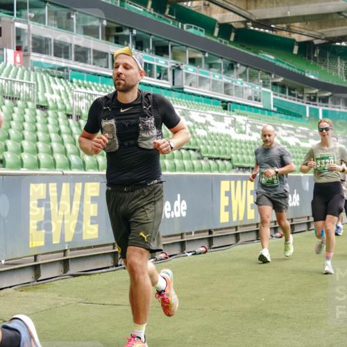 13.09.2026 - 21. swb-Marathon Bremen Michael Burmester http://msf.ph/oto/10436658 13.09.2026 13:05:46 Laufen im Stadion 109, 178, 217, 244, 287, 303, 323, 394, 430, 454, 536, 565, 578, 613, 647, 784, 891, 900, 1073, 1239, 1243, 1274, 1307, 1308, 1365, 1373, 1380, 1456, 1533, 1574, 1581, 1627, 1656, 1687, 1780, 1823, 1909, 1914, 1932, 1941, 2023, 2076, 2089, 2126, 2241, 2244, 2265, 2275, 2301, 2310, 2355, 2356, 2393, 2430, 2452, 2464, 2602, 2723, 2742, 2764, 2867, 2872, 2902, 2910, 2919, 2957, 2959, 2985, 3030, 3115, 3217, 3278, 3320, 3343, 3419, 3444, 3485, 3909 meine-sportfotos.de