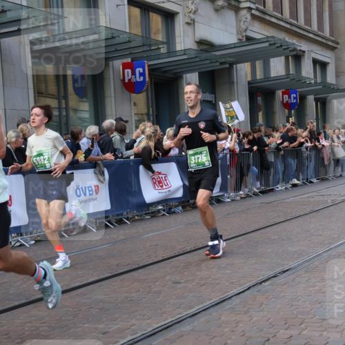 13.09.2026 - 21. swb-Marathon Bremen Strokosch-Dieckow http://msf.ph/oto/10436666 13.09.2026 13:14:31 Ziel 199, 615, 616, 889, 1455, 1510, 1748, 2251, 2383, 2847, 2971, 2997, 3012, 3057, 3175, 3206, 3504, 3717, 3834, 4097, 4226, 4246, 4569, 4586, 4968, 5239, 5298, 5315, 5471, 5649, 5796, 5962, 6379, 6404, 6472, 6528, 7251, 7782, 8238, 8366, 8409, 9242, 9523, 9797, 10016, 13141, 107, 235, 376, 469, 1043, 1125, 1492, 1542, 1814, 1998, 2043, 2084, 2203, 2913, 2922, 3085, 3545, 3821, 4452, 4685, 4728, 5794, 5836, 5986, 6130, 6506, 7591, 7659, 8919, 9783 meine-sportfotos.de