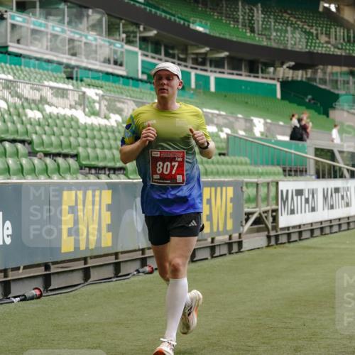 13.09.2026 - 21. swb-Marathon Bremen Michael Burmester http://msf.ph/oto/10436735 13.09.2026 12:39:18 Laufen im Stadion 277, 346, 453, 807, 895, 901, 1118, 1248, 1320, 1323, 1379, 1472, 1508, 1540, 1576, 1587, 1604, 1717, 1751, 1758, 1795, 1800, 1852, 1911, 2049, 2099, 2141, 2352, 2670, 3080, 3606, 3744, 5160, 5163, 5912, 6112, 6630, 7118, 7650, 8077, 8467, 9399, 9522, 9617, 9630, 10034, 13080, 365, 850, 1288, 1550, 1875, 1993, 4232, 7692, 7768, 8075, 13033 meine-sportfotos.de
