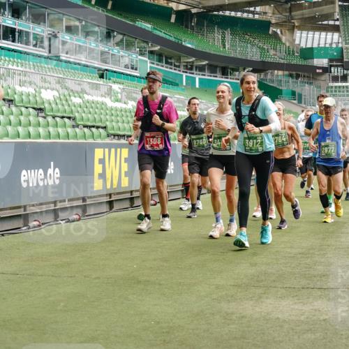 13.09.2026 - 21. swb-Marathon Bremen Michael Burmester http://msf.ph/oto/10437137 13.09.2026 13:05:54 Laufen im Stadion 109, 178, 217, 244, 287, 303, 323, 372, 394, 430, 454, 536, 565, 578, 613, 647, 784, 891, 900, 1073, 1083, 1205, 1239, 1243, 1274, 1307, 1308, 1365, 1373, 1380, 1437, 1456, 1533, 1545, 1574, 1581, 1627, 1656, 1687, 1780, 1823, 1848, 1909, 1914, 1932, 1941, 2023, 2076, 2089, 2126, 2241, 2244, 2265, 2275, 2301, 2310, 2355, 2356, 2393, 2430, 2452, 2464, 2602, 2723, 2742, 2764, 2867, 2902, 2910, 2919, 2957, 2959, 2985, 3030, 3115, 3217, 3278, 3320, 3343, 3419, 3444, 3485 meine-sportfotos.de