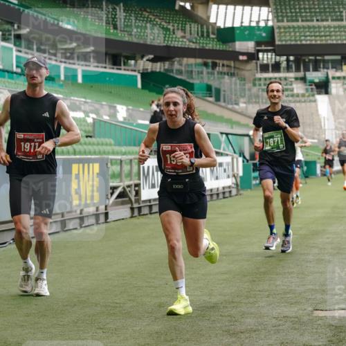13.09.2026 - 21. swb-Marathon Bremen Michael Burmester http://msf.ph/oto/10437143 13.09.2026 12:39:39 Laufen im Stadion 277, 453, 807, 862, 901, 1248, 1320, 1323, 1379, 1472, 1508, 1540, 1576, 1587, 1717, 1751, 1758, 1795, 1800, 1852, 1901, 1911, 1950, 2049, 2099, 2141, 2352, 3080, 3606, 3744, 4381, 5160, 5163, 5912, 6112, 6630, 7118, 7671, 8077, 8467, 9399, 9630, 10034, 13080, 365, 850, 1288, 1485, 1550, 1583, 1875, 1993, 2073, 3617, 4232, 7244, 7692, 7768, 8075, 13033 meine-sportfotos.de