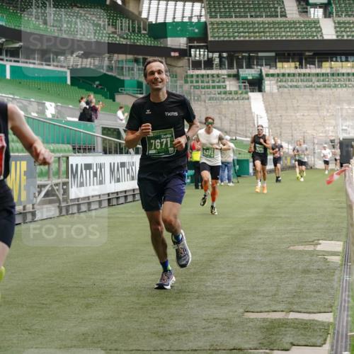 13.09.2026 - 21. swb-Marathon Bremen Michael Burmester http://msf.ph/oto/10437167 13.09.2026 12:39:40 Laufen im Stadion 277, 453, 807, 862, 901, 1248, 1320, 1323, 1379, 1472, 1508, 1540, 1576, 1587, 1717, 1751, 1758, 1795, 1800, 1852, 1901, 1911, 1950, 2049, 2099, 2352, 3080, 3606, 3744, 4381, 5160, 5163, 5912, 6112, 6630, 7118, 7671, 8077, 8467, 9399, 9630, 10034, 13080, 365, 850, 1288, 1485, 1550, 1583, 1875, 1993, 2073, 3617, 4232, 7244, 7692, 7768, 8075, 13033 meine-sportfotos.de