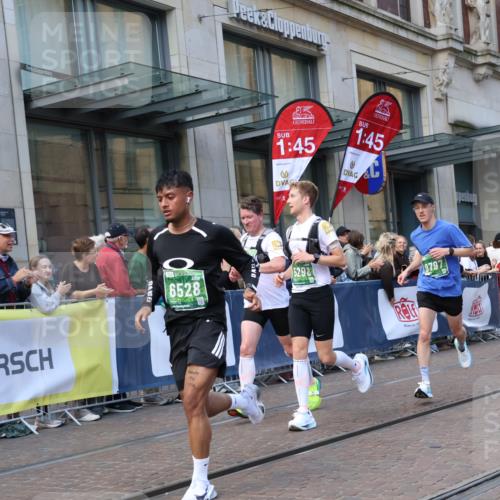 13.09.2026 - 21. swb-Marathon Bremen Strokosch-Dieckow http://msf.ph/oto/10437200 13.09.2026 13:14:42 Ziel 889, 1510, 1664, 1748, 2383, 3057, 3175, 3206, 3357, 3504, 3717, 4226, 4382, 4569, 4968, 4992, 5149, 5294, 5298, 5315, 5385, 5417, 5471, 5649, 5796, 6351, 6379, 6404, 6472, 6521, 6528, 6717, 6902, 7190, 7432, 7515, 8238, 8409, 9253, 9338, 9363, 9523, 9797, 13139, 13141, 199, 376, 469, 615, 616, 1043, 1125, 1455, 1492, 1814, 2251, 2847, 2971, 2997, 3012, 3085, 3175, 3821, 3834, 4097, 4246, 4452, 4586, 4685, 5239, 5794, 5836, 5962, 6130, 6506 meine-sportfotos.de