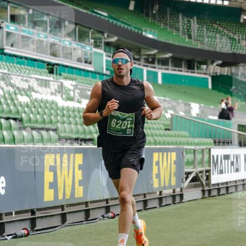 13.09.2026 - 21. swb-Marathon Bremen Michael Burmester http://msf.ph/oto/10437322 13.09.2026 12:39:47 Laufen im Stadion 277, 453, 807, 862, 901, 1136, 1248, 1320, 1323, 1379, 1472, 1508, 1540, 1576, 1587, 1717, 1751, 1758, 1795, 1800, 1852, 1901, 1911, 1950, 2049, 2099, 3080, 3744, 4381, 5160, 5163, 5912, 6201, 6630, 7118, 7671, 8467, 9630, 10034, 13080, 13224, 365, 850, 1288, 1485, 1550, 1583, 1875, 1993, 2073, 3617, 4232, 7244, 7692, 7768, 8075, 8729, 13033 meine-sportfotos.de