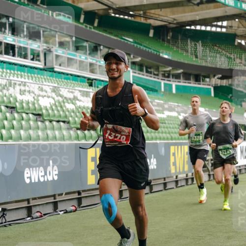 13.09.2026 - 21. swb-Marathon Bremen Michael Burmester http://msf.ph/oto/10437409 13.09.2026 12:39:53 Laufen im Stadion 126, 277, 453, 671, 807, 862, 901, 912, 1136, 1248, 1320, 1323, 1379, 1472, 1508, 1540, 1576, 1587, 1717, 1751, 1758, 1795, 1800, 1852, 1860, 1901, 1911, 1930, 1950, 2049, 2099, 3744, 4381, 5160, 5163, 5912, 6201, 6630, 7118, 7671, 8467, 9630, 10034, 13080, 13224, 365, 850, 1288, 1385, 1485, 1550, 1583, 1875, 1993, 2073, 3617, 4232, 7244, 7692, 7768, 8075, 8729, 13033 meine-sportfotos.de
