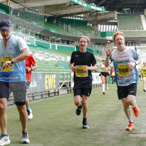 13.09.2026 - 21. swb-Marathon Bremen Michael Burmester http://msf.ph/oto/10437675 13.09.2026 10:26:43 Laufen im Stadion 10096, 10142, 10143, 10172, 10210, 10214, 10228, 10231, 10269, 10289, 10310, 10312, 10318, 10319, 10342, 10346, 10352, 10398, 10436, 10445, 10447, 10454, 10464, 10489, 10504, 10514, 10536, 10541, 10566, 10583, 10628, 10638, 10735, 10742, 10744, 10806, 10807, 10866, 10873, 10897, 10898, 10956, 10987, 10988, 10992, 11015, 11019, 11020, 11060, 11063, 11088, 11108, 11110, 11130, 11135, 11148, 11155, 11187, 11193, 11199, 11209, 11232, 11279, 11312, 11447 meine-sportfotos.de