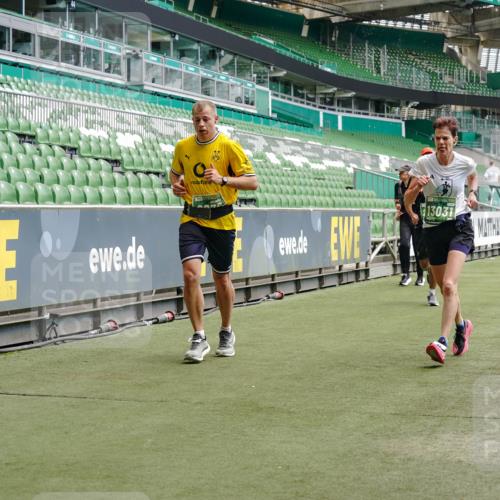13.09.2026 - 21. swb-Marathon Bremen Michael Burmester http://msf.ph/oto/10437744 13.09.2026 13:06:04 Laufen im Stadion 109, 178, 217, 244, 287, 303, 310, 323, 372, 394, 430, 454, 536, 578, 613, 647, 784, 831, 891, 900, 1073, 1083, 1205, 1239, 1243, 1274, 1307, 1308, 1365, 1380, 1437, 1533, 1545, 1574, 1581, 1627, 1656, 1687, 1780, 1823, 1848, 1909, 1914, 1932, 1941, 2023, 2076, 2089, 2126, 2241, 2244, 2265, 2275, 2301, 2310, 2355, 2356, 2393, 2464, 2602, 2707, 2723, 2742, 2764, 2867, 2902, 2919, 2959, 2985, 3030, 3115, 3278, 3320, 3343, 3444, 3485 meine-sportfotos.de