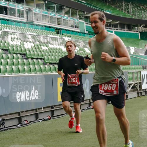13.09.2026 - 21. swb-Marathon Bremen Michael Burmester http://msf.ph/oto/10437832 13.09.2026 12:40:18 Laufen im Stadion 126, 371, 453, 603, 640, 650, 671, 735, 744, 807, 862, 912, 957, 1136, 1336, 1379, 1381, 1472, 1508, 1540, 1571, 1576, 1614, 1717, 1751, 1758, 1795, 1800, 1852, 1860, 1901, 1930, 1950, 2049, 2099, 3744, 4381, 4936, 5163, 5912, 6201, 6630, 7118, 7671, 8467, 9329, 9630, 10034, 13080, 13224, 365, 466, 658, 850, 1090, 1288, 1385, 1485, 1583, 1754, 1993, 2073, 2585, 3617, 7244, 7692, 7768, 8075, 8729, 13033 meine-sportfotos.de