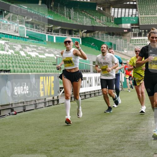 13.09.2026 - 21. swb-Marathon Bremen Michael Burmester http://msf.ph/oto/10437837 13.09.2026 10:26:46 Laufen im Stadion 10096, 10142, 10172, 10210, 10214, 10228, 10231, 10269, 10289, 10310, 10312, 10318, 10319, 10342, 10346, 10352, 10398, 10436, 10445, 10447, 10454, 10464, 10489, 10504, 10514, 10536, 10541, 10566, 10583, 10628, 10638, 10735, 10742, 10744, 10806, 10807, 10866, 10873, 10897, 10898, 10956, 10987, 10988, 10992, 11015, 11019, 11020, 11060, 11063, 11088, 11108, 11110, 11130, 11135, 11148, 11155, 11187, 11193, 11199, 11209, 11232, 11279, 11312, 11447 meine-sportfotos.de