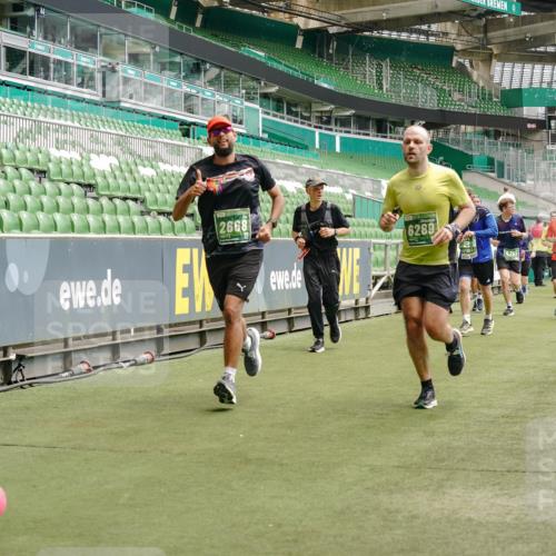 13.09.2026 - 21. swb-Marathon Bremen Michael Burmester http://msf.ph/oto/10437862 13.09.2026 13:06:06 Laufen im Stadion 109, 178, 217, 244, 287, 303, 310, 323, 372, 394, 430, 454, 536, 578, 613, 647, 784, 831, 891, 900, 1073, 1083, 1205, 1239, 1243, 1274, 1307, 1308, 1365, 1380, 1437, 1533, 1545, 1574, 1581, 1627, 1656, 1687, 1780, 1823, 1848, 1909, 1914, 1932, 1941, 2023, 2076, 2089, 2090, 2126, 2241, 2244, 2265, 2275, 2301, 2310, 2355, 2356, 2393, 2464, 2602, 2707, 2723, 2742, 2764, 2867, 2902, 2919, 2959, 2985, 3030, 3115, 3278, 3320, 3343, 3444, 3485 meine-sportfotos.de