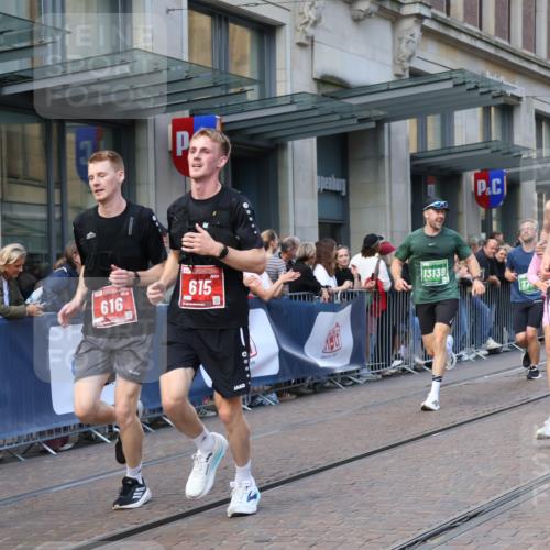 13.09.2026 - 21. swb-Marathon Bremen Strokosch-Dieckow http://msf.ph/oto/10437901 13.09.2026 13:14:57 Ziel 1664, 3357, 3743, 4111, 4382, 4646, 4992, 5003, 5149, 5294, 5385, 5417, 6011, 6351, 6521, 6526, 6717, 6773, 6902, 7190, 7346, 7432, 7497, 7515, 7717, 7730, 8086, 8254, 8255, 9253, 9338, 9363, 9483, 13137, 13139, 199, 615, 616, 889, 1455, 1510, 1748, 2251, 2383, 2847, 2971, 2997, 3012, 3057, 3175, 3206, 3504, 3717, 3834, 4097, 4226, 4246, 4569, 4586, 4968, 5239, 5298, 5315, 5471, 5649, 5796, 5962, 6379, 6404, 6472, 6528, 6717, 8238, 9523, 9797, 13141 meine-sportfotos.de