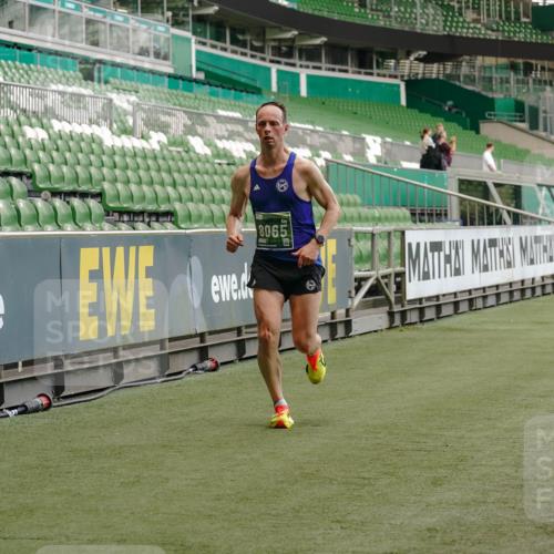 13.09.2026 - 21. swb-Marathon Bremen Michael Burmester http://msf.ph/oto/10437936 13.09.2026 12:40:24 Laufen im Stadion 126, 371, 453, 603, 640, 650, 671, 735, 744, 807, 862, 912, 957, 1136, 1336, 1379, 1381, 1508, 1540, 1571, 1576, 1614, 1717, 1751, 1758, 1795, 1800, 1852, 1860, 1901, 1930, 1950, 2049, 2099, 3744, 4381, 4936, 5912, 6201, 6630, 7118, 7671, 8065, 8467, 9329, 9630, 10034, 13080, 13224, 365, 466, 658, 850, 1090, 1288, 1385, 1485, 1583, 1754, 1993, 2073, 2585, 3617, 7244, 7768, 8075, 8729, 13033 meine-sportfotos.de
