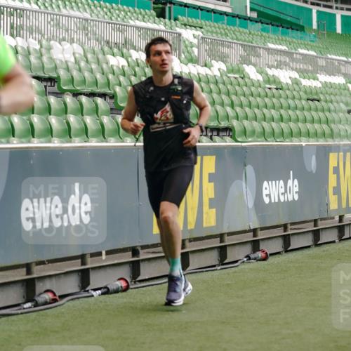 13.09.2026 - 21. swb-Marathon Bremen Michael Burmester http://msf.ph/oto/10438048 13.09.2026 12:40:30 Laufen im Stadion 126, 371, 453, 603, 640, 650, 671, 735, 744, 807, 862, 912, 957, 1136, 1336, 1379, 1381, 1508, 1540, 1571, 1614, 1758, 1795, 1797, 1800, 1852, 1860, 1901, 1930, 1950, 2049, 2099, 2986, 3744, 4381, 4936, 5912, 6201, 6630, 7118, 7671, 8065, 8467, 9065, 9329, 9630, 10034, 13080, 13224, 365, 466, 658, 850, 1090, 1288, 1385, 1485, 1583, 1754, 1993, 2073, 2585, 3617, 7244, 7768, 8075, 8729, 13033 meine-sportfotos.de
