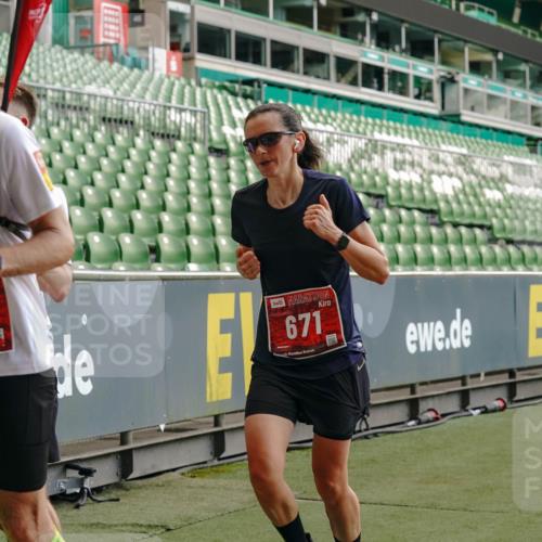 13.09.2026 - 21. swb-Marathon Bremen Michael Burmester http://msf.ph/oto/10438228 13.09.2026 12:40:37 Laufen im Stadion 126, 371, 453, 603, 640, 650, 671, 735, 744, 807, 862, 912, 957, 1136, 1336, 1379, 1381, 1508, 1540, 1571, 1614, 1797, 1800, 1852, 1860, 1901, 1930, 1950, 2049, 2099, 2986, 3744, 4381, 4399, 4795, 4936, 6201, 6630, 7118, 7671, 8065, 9065, 9329, 9630, 10034, 13080, 13224, 365, 466, 658, 850, 895, 1090, 1288, 1385, 1485, 1583, 1604, 1754, 2073, 2585, 2670, 3617, 7244, 7768, 8075, 8729, 13033 meine-sportfotos.de
