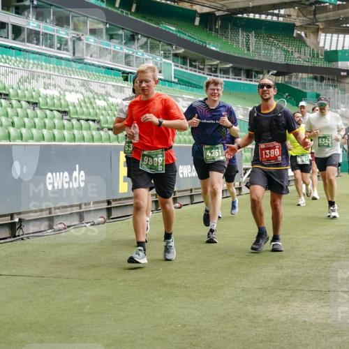 13.09.2026 - 21. swb-Marathon Bremen Michael Burmester http://msf.ph/oto/10438229 13.09.2026 13:06:11 Laufen im Stadion 109, 178, 217, 244, 287, 303, 310, 323, 372, 394, 430, 454, 536, 578, 613, 647, 784, 831, 891, 900, 1073, 1083, 1205, 1239, 1243, 1274, 1307, 1308, 1365, 1369, 1380, 1437, 1533, 1545, 1574, 1581, 1627, 1656, 1780, 1823, 1848, 1909, 1914, 1932, 1941, 2023, 2076, 2089, 2090, 2126, 2241, 2244, 2265, 2275, 2301, 2310, 2355, 2356, 2393, 2440, 2464, 2602, 2707, 2723, 2742, 2764, 2867, 2902, 2919, 2959, 2985, 3030, 3115, 3278, 3320, 3343, 3444, 3485 meine-sportfotos.de