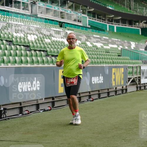 13.09.2026 - 21. swb-Marathon Bremen Michael Burmester http://msf.ph/oto/10438483 13.09.2026 12:40:48 Laufen im Stadion 126, 371, 453, 603, 640, 650, 671, 735, 744, 807, 862, 912, 957, 1136, 1336, 1379, 1381, 1411, 1508, 1540, 1571, 1614, 1797, 1852, 1860, 1901, 1930, 1950, 2099, 2986, 3744, 4381, 4399, 4795, 4936, 6198, 6201, 6630, 7118, 7671, 8065, 9065, 9329, 9630, 10034, 13080, 13224, 346, 365, 466, 658, 895, 1090, 1118, 1288, 1385, 1485, 1583, 1604, 1754, 2073, 2585, 2670, 3617, 7244, 7768, 8075, 8729 meine-sportfotos.de