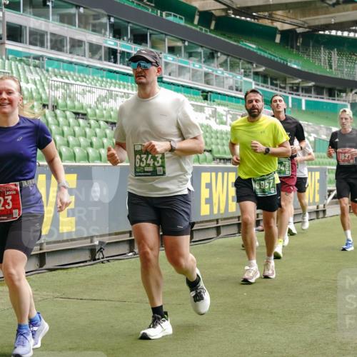 13.09.2026 - 21. swb-Marathon Bremen Michael Burmester http://msf.ph/oto/10438556 13.09.2026 13:06:15 Laufen im Stadion 109, 178, 217, 244, 287, 303, 310, 323, 372, 394, 430, 454, 536, 578, 613, 647, 784, 831, 891, 900, 1073, 1083, 1205, 1239, 1243, 1274, 1307, 1308, 1365, 1369, 1380, 1437, 1533, 1545, 1574, 1581, 1627, 1656, 1780, 1823, 1848, 1871, 1909, 1914, 1932, 1941, 2023, 2076, 2089, 2090, 2126, 2241, 2244, 2265, 2275, 2301, 2310, 2355, 2356, 2393, 2440, 2464, 2602, 2699, 2707, 2723, 2742, 2764, 2818, 2902, 2959, 2985, 3030, 3115, 3278, 3320, 3343, 3444, 3485 meine-sportfotos.de