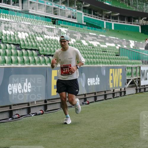13.09.2026 - 21. swb-Marathon Bremen Michael Burmester http://msf.ph/oto/10438628 13.09.2026 12:40:55 Laufen im Stadion 126, 371, 453, 603, 640, 650, 671, 735, 744, 862, 912, 957, 1136, 1336, 1379, 1381, 1411, 1508, 1540, 1571, 1614, 1797, 1822, 1852, 1860, 1901, 1930, 1950, 2986, 3624, 3744, 4381, 4399, 4795, 4936, 6198, 6201, 6264, 6630, 7118, 7671, 8065, 9065, 9329, 9630, 10034, 13080, 13224, 346, 365, 466, 658, 895, 1090, 1118, 1288, 1385, 1485, 1583, 1604, 1754, 2073, 2141, 2352, 2585, 2670, 3617, 7244, 7768, 8729 meine-sportfotos.de