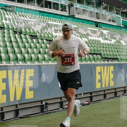 13.09.2026 - 21. swb-Marathon Bremen Michael Burmester http://msf.ph/oto/10438653 13.09.2026 12:40:56 Laufen im Stadion 126, 371, 453, 603, 640, 650, 671, 735, 744, 862, 912, 957, 1136, 1336, 1379, 1381, 1411, 1508, 1540, 1571, 1614, 1797, 1822, 1852, 1860, 1901, 1930, 1950, 2986, 3624, 3744, 4381, 4399, 4795, 4936, 6198, 6201, 6264, 6630, 7118, 7671, 8065, 9065, 9329, 9630, 10034, 13080, 13224, 346, 365, 466, 658, 895, 1090, 1118, 1288, 1385, 1485, 1583, 1604, 1754, 2073, 2141, 2352, 2585, 2670, 3606, 3617, 7244, 7768, 8729 meine-sportfotos.de