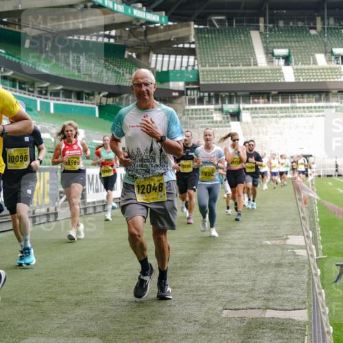 13.09.2026 - 21. swb-Marathon Bremen Michael Burmester http://msf.ph/oto/10438658 13.09.2026 10:27:01 Laufen im Stadion 10096, 10142, 10172, 10210, 10214, 10228, 10231, 10269, 10289, 10310, 10318, 10319, 10342, 10346, 10352, 10398, 10436, 10445, 10447, 10454, 10464, 10489, 10504, 10514, 10536, 10541, 10566, 10583, 10628, 10638, 10735, 10742, 10744, 10806, 10807, 10846, 10860, 10866, 10873, 10897, 10898, 10956, 10987, 10992, 11015, 11019, 11060, 11063, 11076, 11088, 11110, 11111, 11130, 11135, 11148, 11155, 11187, 11193, 11199, 11209, 11232, 11279, 11312 meine-sportfotos.de
