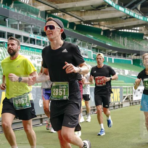 13.09.2026 - 21. swb-Marathon Bremen Michael Burmester http://msf.ph/oto/10438664 13.09.2026 13:06:16 Laufen im Stadion 109, 217, 244, 287, 303, 310, 323, 372, 394, 430, 454, 536, 578, 613, 647, 716, 784, 831, 891, 900, 1073, 1083, 1205, 1239, 1243, 1274, 1307, 1308, 1365, 1369, 1380, 1437, 1533, 1545, 1574, 1581, 1627, 1656, 1780, 1823, 1848, 1871, 1909, 1914, 1932, 1941, 2023, 2076, 2089, 2090, 2126, 2241, 2244, 2265, 2275, 2301, 2310, 2355, 2356, 2393, 2440, 2464, 2602, 2699, 2707, 2721, 2723, 2742, 2764, 2818, 2902, 2959, 2985, 3030, 3115, 3278, 3320, 3343, 3444, 3485 meine-sportfotos.de