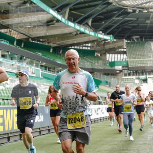 13.09.2026 - 21. swb-Marathon Bremen Michael Burmester http://msf.ph/oto/10438678 13.09.2026 10:27:02 Laufen im Stadion 10096, 10142, 10172, 10210, 10214, 10228, 10231, 10269, 10289, 10310, 10318, 10319, 10342, 10352, 10398, 10436, 10445, 10447, 10454, 10464, 10489, 10504, 10514, 10536, 10541, 10566, 10583, 10628, 10638, 10735, 10742, 10744, 10806, 10807, 10846, 10860, 10866, 10873, 10897, 10898, 10956, 10987, 10992, 11015, 11019, 11060, 11063, 11076, 11088, 11110, 11111, 11130, 11135, 11148, 11155, 11187, 11193, 11199, 11209, 11232, 11279 meine-sportfotos.de