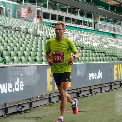 13.09.2026 - 21. swb-Marathon Bremen Michael Burmester http://msf.ph/oto/10438843 13.09.2026 12:41:02 Laufen im Stadion 126, 371, 453, 603, 640, 650, 671, 735, 744, 862, 912, 957, 1136, 1336, 1379, 1381, 1411, 1508, 1540, 1571, 1614, 1797, 1822, 1860, 1901, 1930, 1950, 2986, 3624, 4381, 4399, 4795, 4936, 6198, 6201, 6264, 6630, 7118, 7671, 8065, 9065, 9329, 9630, 10034, 13080, 13224, 346, 466, 658, 895, 1090, 1118, 1385, 1485, 1583, 1604, 1754, 2073, 2141, 2352, 2585, 2670, 3080, 3606, 3617, 7244, 7768, 8729 meine-sportfotos.de