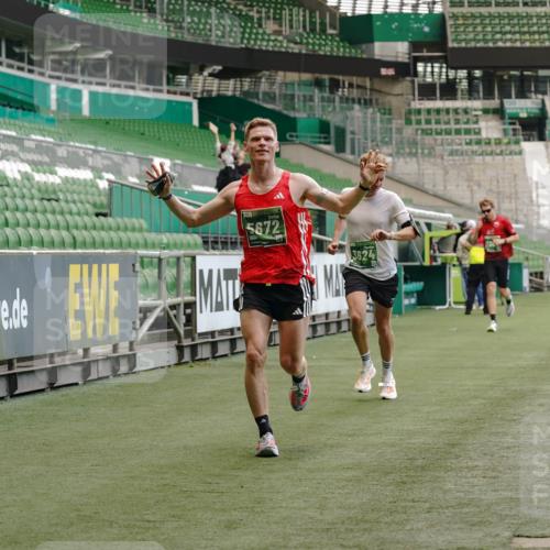 13.09.2026 - 21. swb-Marathon Bremen Michael Burmester http://msf.ph/oto/10438919 13.09.2026 12:41:16 Laufen im Stadion 126, 371, 453, 603, 640, 650, 671, 735, 744, 862, 912, 957, 1136, 1336, 1379, 1381, 1411, 1540, 1571, 1614, 1667, 1797, 1822, 1850, 1860, 1862, 1901, 1930, 1950, 2094, 2986, 3624, 4381, 4399, 4795, 4936, 6198, 6201, 6264, 7118, 7671, 8065, 9065, 9329, 13224, 277, 346, 466, 658, 895, 1090, 1118, 1320, 1323, 1385, 1485, 1583, 1604, 1754, 1911, 2073, 2141, 2352, 2585, 2670, 3080, 3606, 3617, 7244, 8729 meine-sportfotos.de